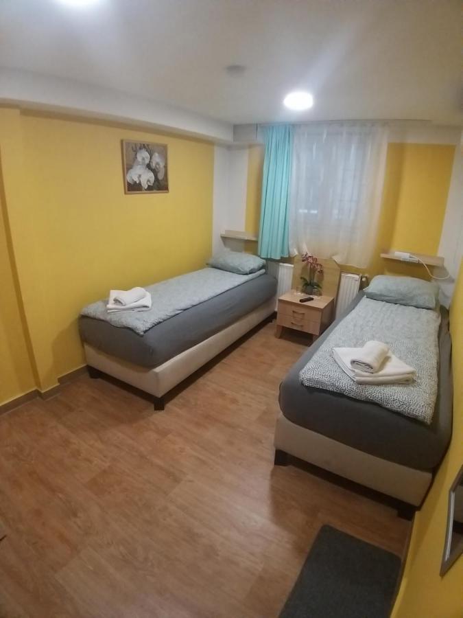 Deniz Guesthouse Budapest Exteriör bild