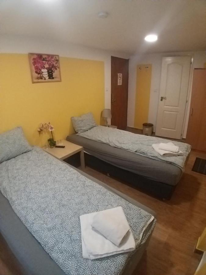 Deniz Guesthouse Budapest Exteriör bild