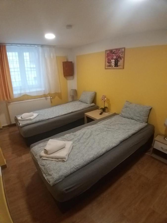 Deniz Guesthouse Budapest Exteriör bild