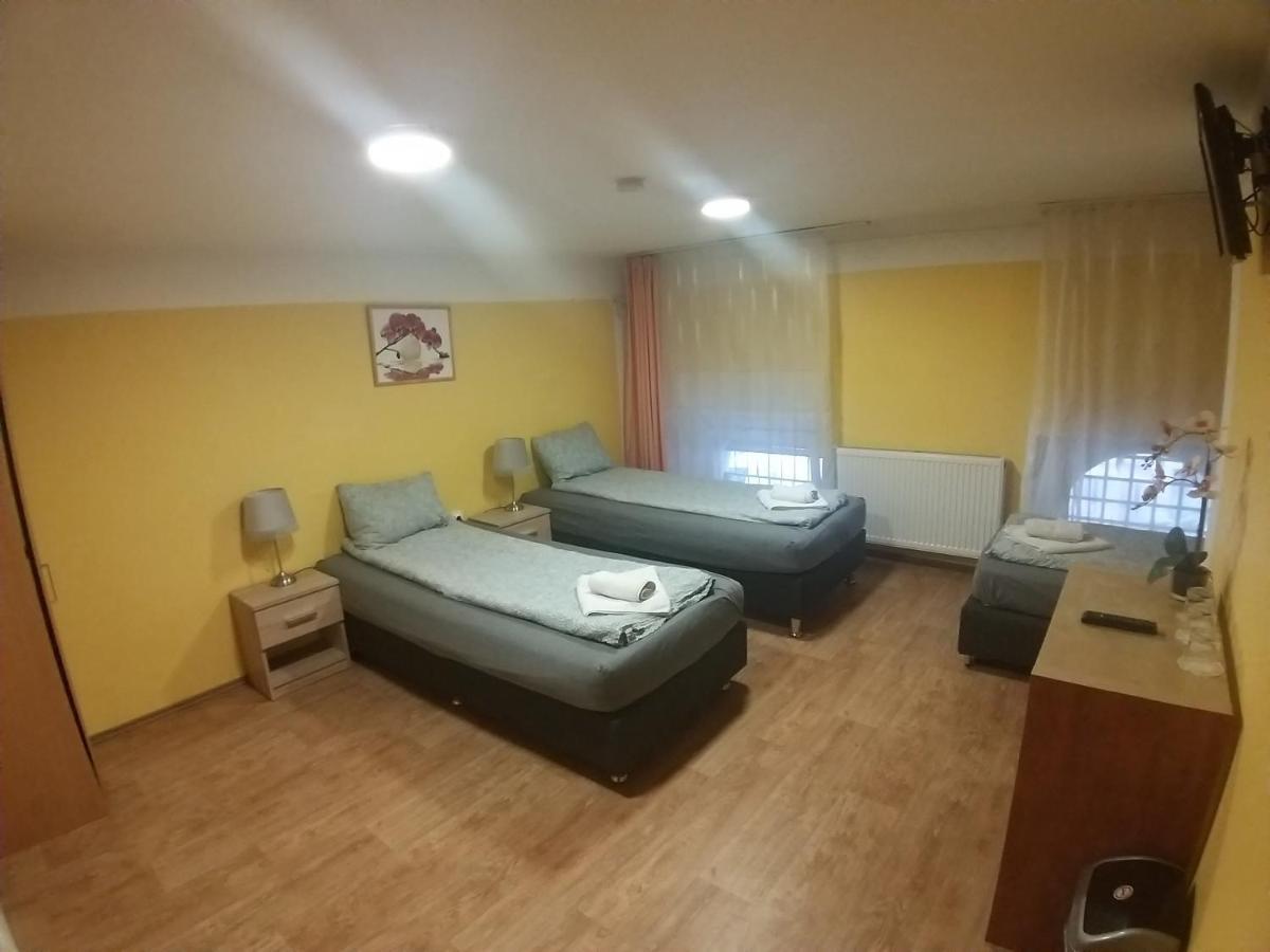 Deniz Guesthouse Budapest Exteriör bild