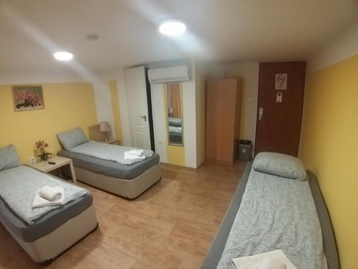 Deniz Guesthouse Budapest Exteriör bild